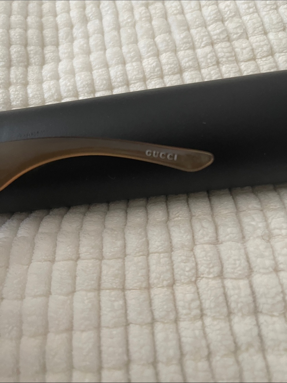 Gucci. Nude / Light Brown / Beige Oversized Women's Sunglasses - Picture 3 of 4